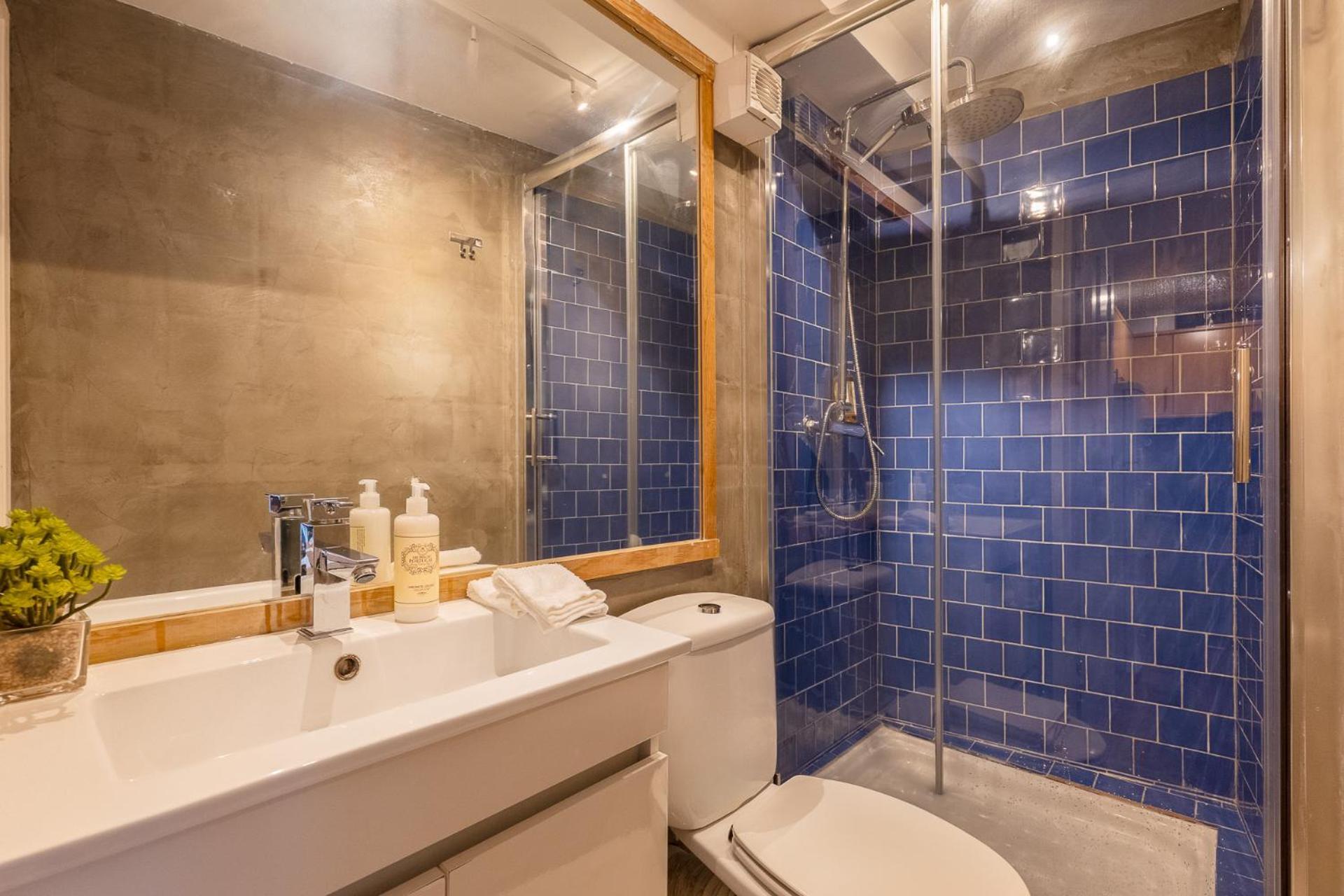 Appartement Contemporary In Chiado 3 Lissabon